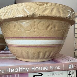 Vintage Robinson Ransbottom Roseville, yellow ware bowl 9” pink cream pie crust
